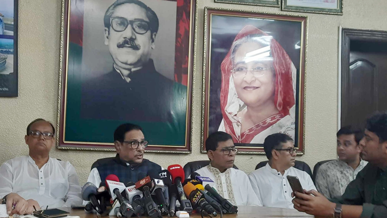 বিএনপিকে নিষেধাজ্ঞা দেওয়া হচ্ছে না কেন, প্রশ্ন কাদেরের