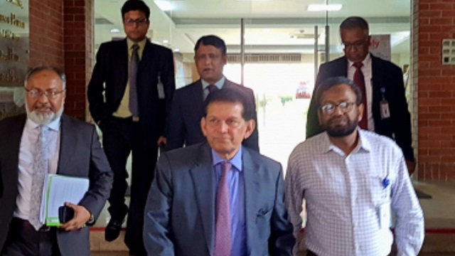 বিদেশি কূটনীতিকদের ব্রিফ করলেন নিরাপত্তা উপদেষ্টা