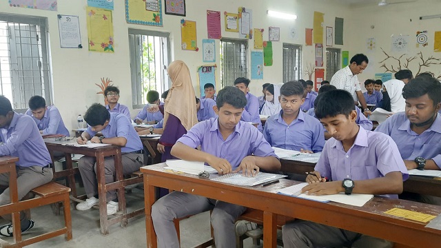 একদিনে সর্বোচ্চ ৬৫ জন বহিষ্কার, অনুপস্থিত ১৮ হাজার