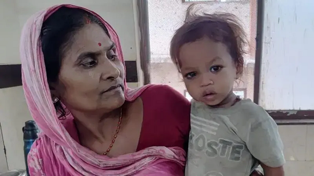 শিশুর কামড়ে সাপের মৃত্যু!