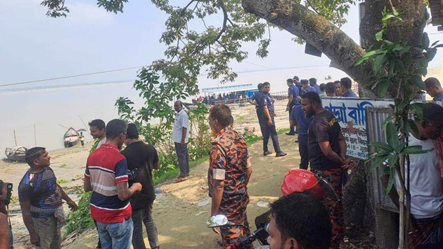 কুষ্টিয়ায় নদীতে পুলিশের ওপর হামলা, দুই এএসআই নিখোঁজ 