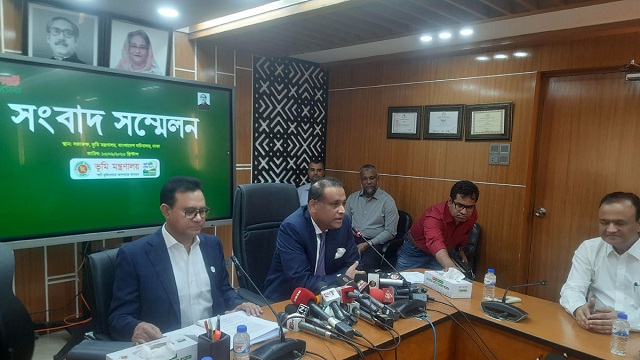 ‘৬০ বিঘার বেশি জমি থাকলে মালিক পছন্দ অনুসারে রাখতে পারবেন’