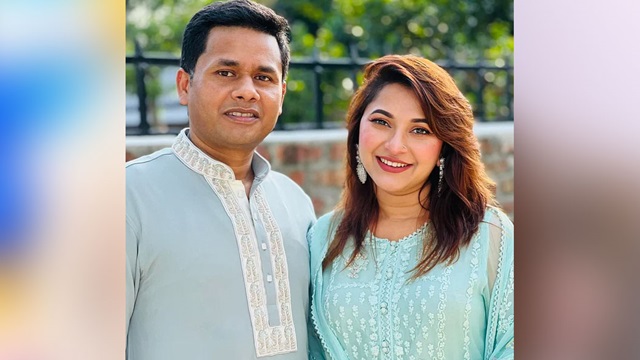 ‘সংগীতশিল্পী লিজা বিয়ে করেছেন’