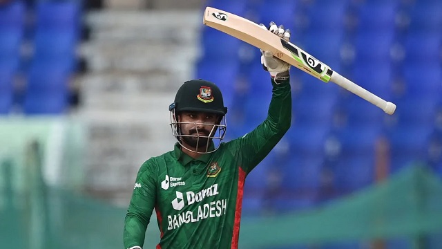 রেকর্ড গড়ে ফিরলেন লিটন