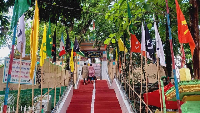 শাহ পরাণের মাজারে গান-বাজনা নিষিদ্ধ