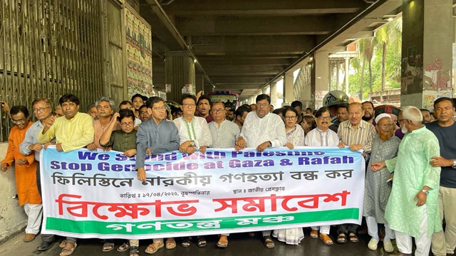 বাংলাদেশের রাজনৈতিক আকাশে নতুন করে মেঘের আবির্ভাব হয়েছে : মান্না