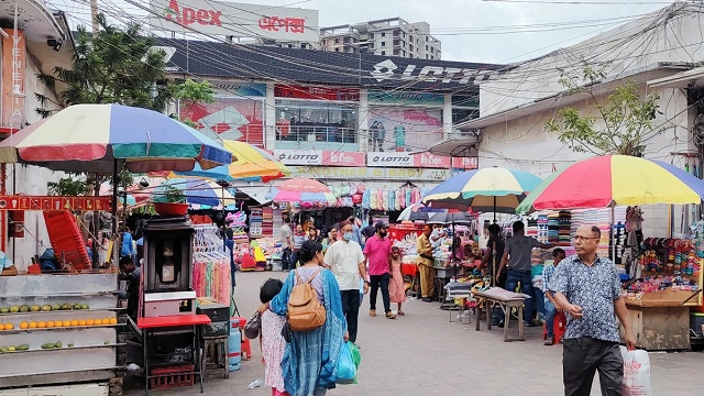 নিউমার্কেটে বসেছে ৭৬ অগ্নিনির্বাপণ যন্ত্র
