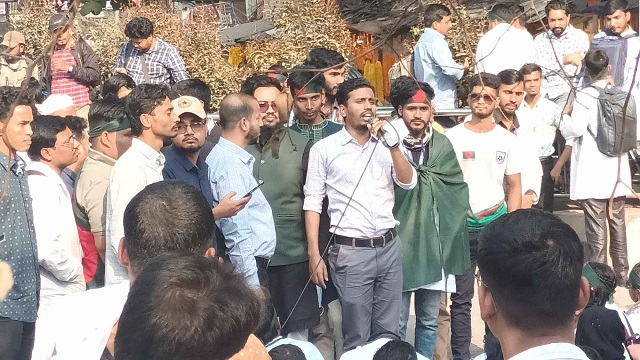 আগামীকাল সার্কুলারের আশ্বাস দিলেও আন্দোলনে অনড় ম্যাটস শিক্ষার্থীরা
