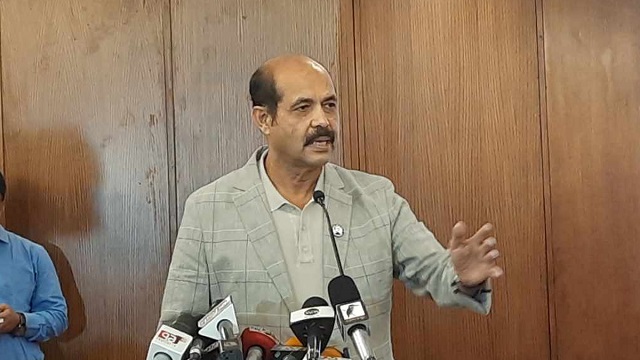 মিরপুরে মৃত্যুর ৪ দিন পর ব্যবস্থা নেওয়ার ঘোষণা দিলেন মেয়র আতিক