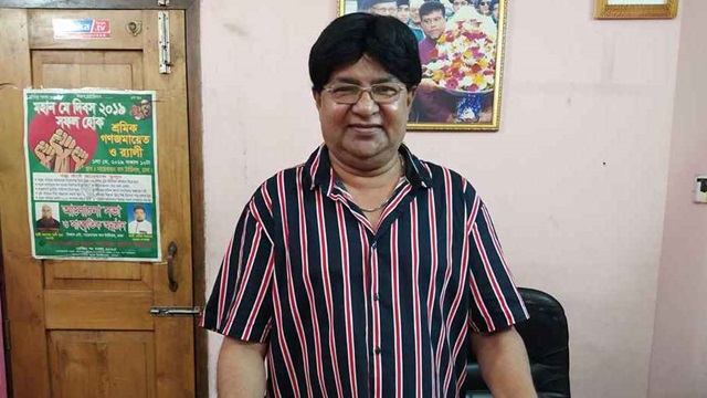 গন্ধ পেয়ে ৯৯৯-এ কল, পুলিশ উদ্ধার করে মনি কিশোরের মরদেহ 