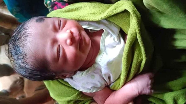 ভুট্টাক্ষেতে কাঁদছিল নবজাতক, উদ্ধার করল এলাকাবাসী