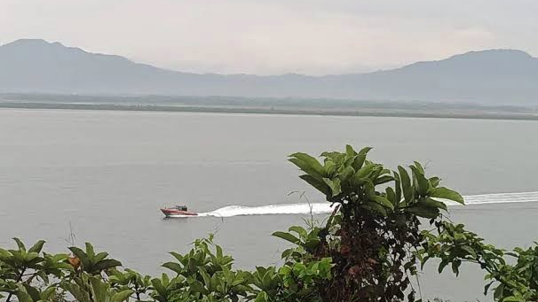 মিয়ানমারে গোলাগুলির শব্দ, টেকনাফে আতঙ্ক