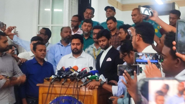 শেখ হাসিনার মামলায় আমিই হয়তো শেষ সাক্ষী : নাহিদ ইসলাম