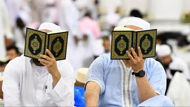 প্রতিদিন যে ৫ টি সুরা পড়লে বিশেষ সওয়াব পাবেন