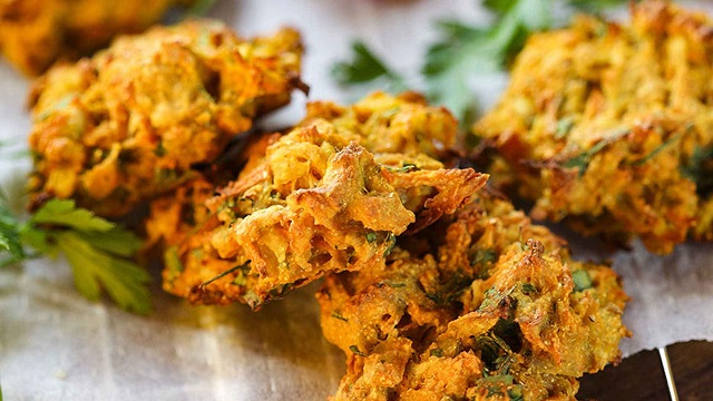 তেল ছাড়াই বানান স্বাস্থ্যকর ৩ পাকোড়া