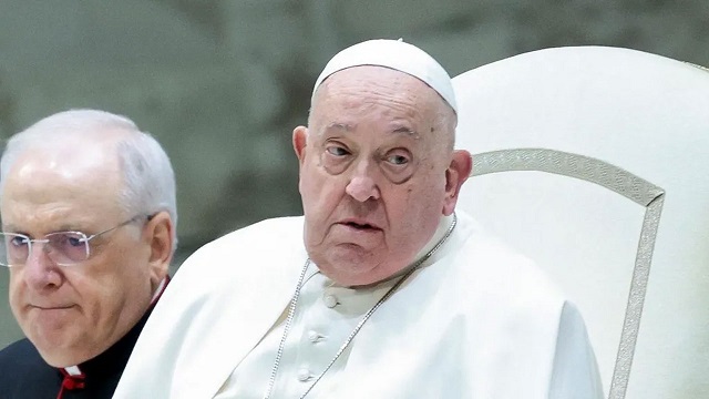 পোপ ফ্রান্সিসের শারীরিক অবস্থা ‘সংকটজনক’: ভ্যাটিকান