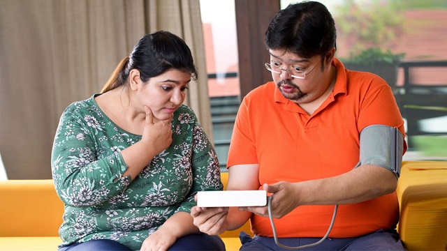 উচ্চ রক্তচাপ নিয়ন্ত্রণে এই ৫ কাজ করা জরুরি