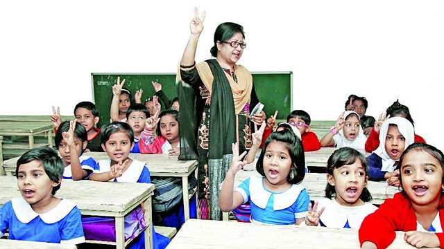 চূড়ান্ত নিয়োগের দাবিতে প্রাথমিক শিক্ষকদের অবস্থান