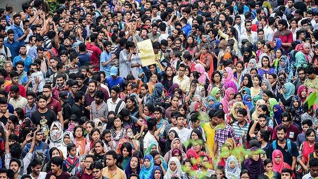 আন্দোলনে নিহত হাজারেরও বেশি, চোখ হারিয়েছেন চার শতাধিক