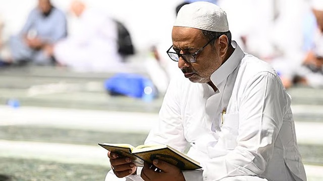  হজযাত্রীদের ২৫ লাখ কোরআনের কপি উপহার সৌদির