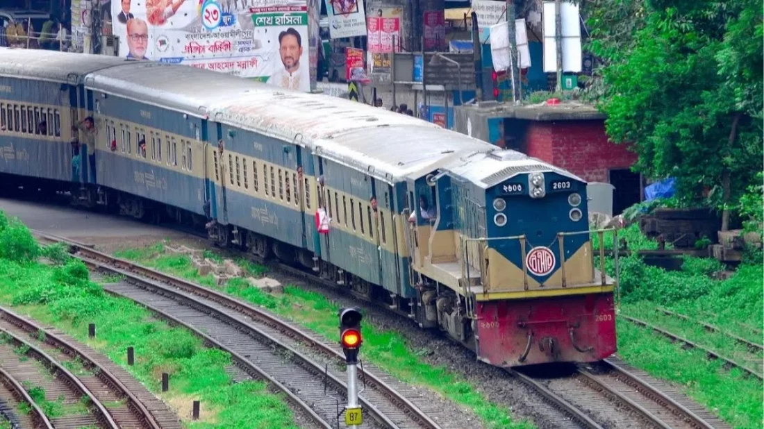 লাইনচ্যুত যমুনা এক্সপ্রেস লাইনে উঠেছে, দেরিতে ছাড়ছে ট্রেন