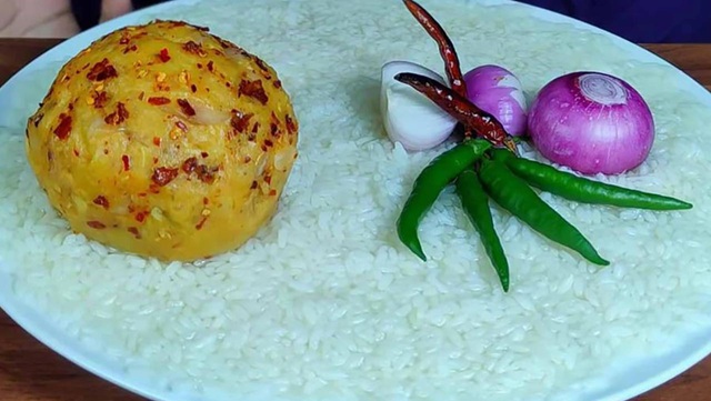 বিশ্ব বাজারে কমলেও দেশে বেড়েছে চালের দাম