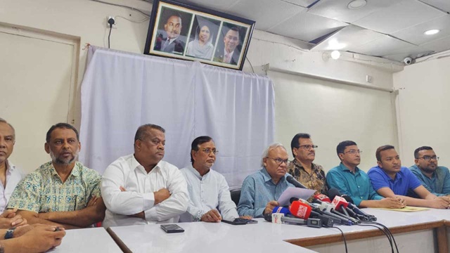দুষ্কৃতকারীদের বিরুদ্ধে আইনি ব্যবস্থা গ্রহণে প্রশাসন সহযোগিতা করছেনা
