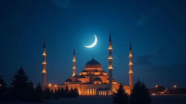 চাঁদ দেখা গেছে, কাল থেকে রোজা শুরু