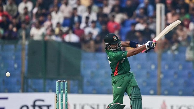 পাওয়ার প্লেতে উড়ন্ত বাংলাদেশ