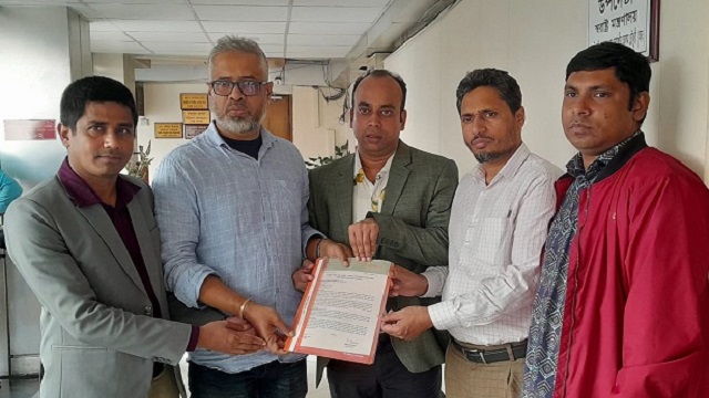 সাগর-রুনী হত্যা: বিচার দাবিতে উপদেষ্টাকে ডিআরইউর স্মারকলিপি