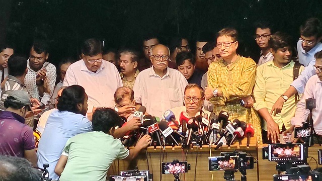 সংস্কারে বেশি সময়ক্ষেপণ করলে সরকারের জন্য উল্টো হতে পারে : সেলিম