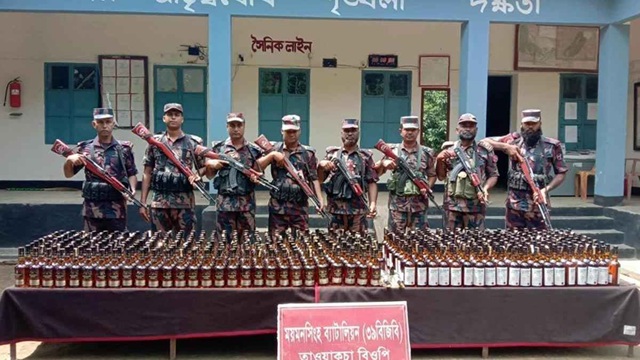 শেরপুর সীমান্তে ৪৯৭ বোতল ভারতীয় মদ ও ২টি গরু জব্দ