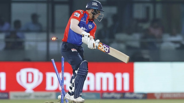 জয়সাওয়ালের থেকে ওয়ার্নারকে শিখতে বলছেন শেবাগ