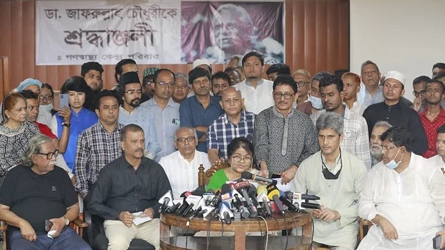 ডা. জাফরুল্লাহ চৌধুরীর প্রতি শহীদ মিনারে সর্বস্তরের শ্রদ্ধা বৃহস্পতিবার