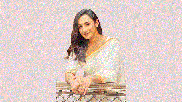 প্রথমবার ট্রাম্পের দেশে গান গাইতে যাচ্ছেন আনিসা