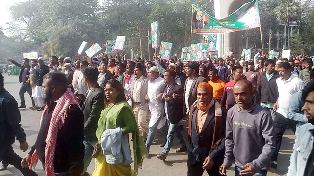 সমাবেশে দলে দলে যোগ দিচ্ছেন আ.লীগের নেতাকর্মীরা