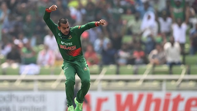 মিরাজের স্পিন বিষে কুপোকাত ইংলিশরা