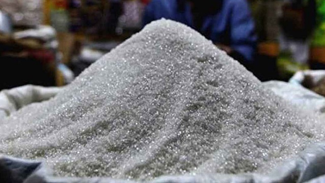 খোলা চিনির কেজি ১৩০ টাকা, উধাও প্যাকেট