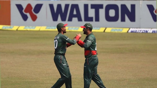 ফিল্ডিংয়ে বাংলাদেশ, একাদশে তামিম-মাহমুদউল্লাহ