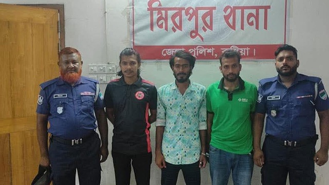 মেয়েকে ধর্ষণচেষ্টার ঘটনা জানতে পেরে মায়ের বিষপান