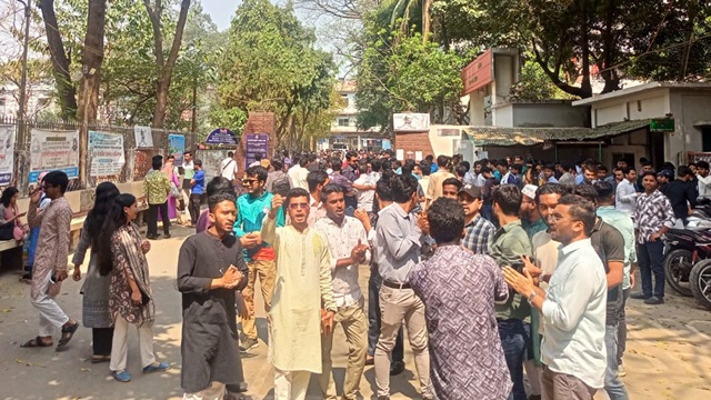 শিক্ষার্থীদের মারধরে জড়িতদের বিচার করতে হবে