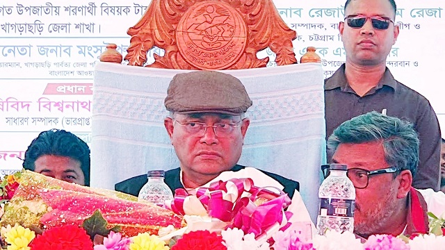 সরকারকে দড়ি ধরে টান দিলে, দড়ি ছিড়ে হামাগুড়ি দিতে হবে : তথ্যমন্ত্রী
