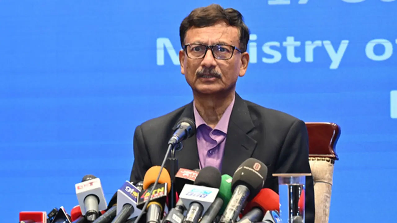 শেখ হাসিনাকে ফেরতসহ ভারতের সঙ্গে দ্বিপক্ষীয় সম্পর্ক এগিয়ে নেব: পররাষ্ট্র উপদেষ্টা