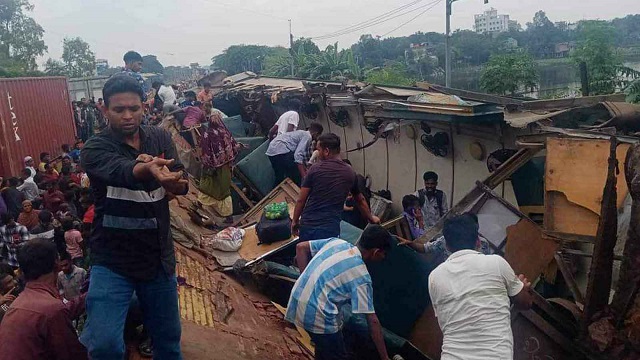 ভৈরবে ট্রেন দুর্ঘটনা : নিহত বেড়ে ১৪
