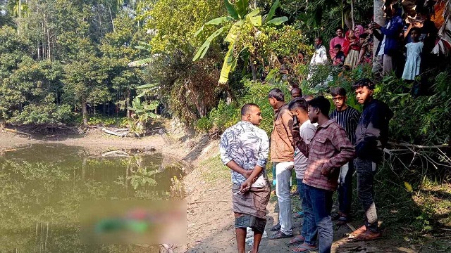 পুকুর থেকে গলায় রশি ও শরীরে ইট বাঁধা অবস্থায় নারীর মরদেহ উদ্ধার