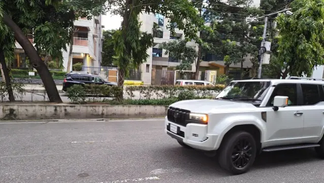 কোরবানির বর্জ্য অপসারণ কার্যক্রম পর্যবেক্ষণ করলেন প্রধানমন্ত্রী