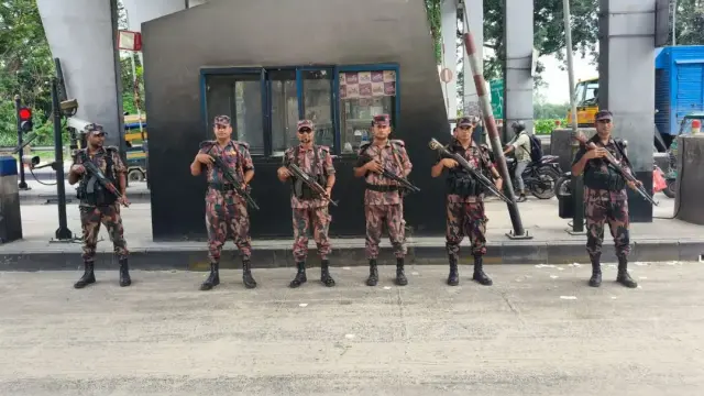ঈদযাত্রা নির্বিঘ্ন করতে মহাসড়ক ও টোল প্লাজায় বিজিবি মোতায়েন