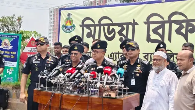 ছিনতাই ঝুঁকি এড়াতে হাটে ‘ক্যাশলেস লেনদেন’ করতে বললেন র‌্যাব ডিজি