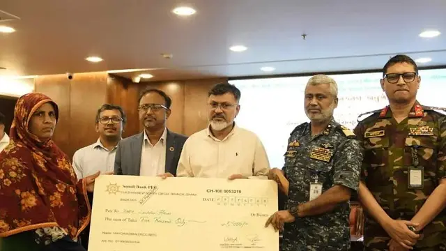 প্রধানমন্ত্রীর ঈদ উপহার পেলেন ডিএনসিসির তিন হাজার পরিচ্ছন্নতাকর্মী