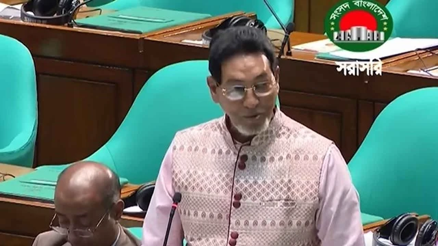 দেশকে বাঁচিয়ে তারপর বাঁচতে চাই: সংসদে চিফ হুইপ